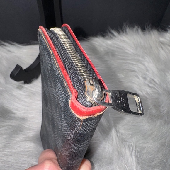 Louis Vuitton Damier Graphite Wallet with Classic Checkerboard Design - Picture 4 of 11